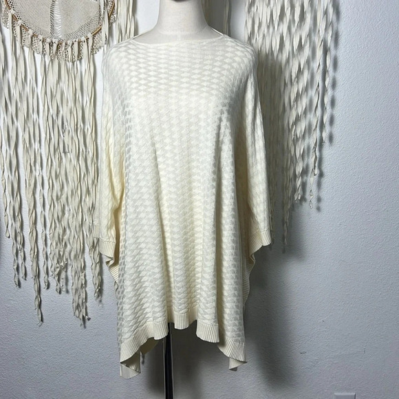 Lululemon NWOT Ivory Textured Poncho Wrap Viscose/Tencel/Cashmere Blend O/S - Picture 1 of 8